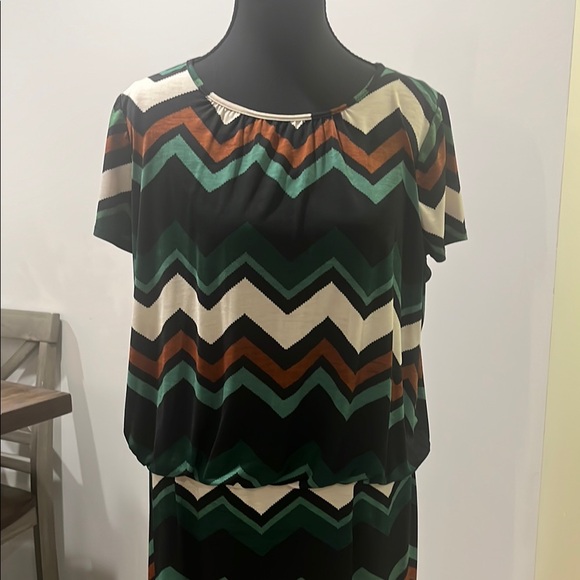 Perceptions Chevron Patterned Dress - Picture 7 of 8